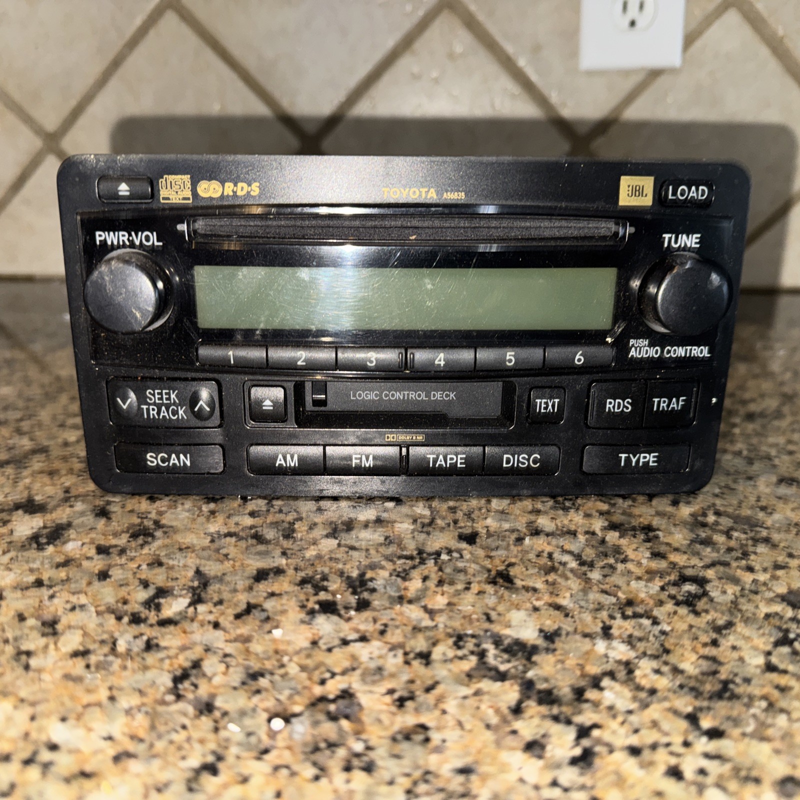 Toyota Factory Radio, Model 86120-OC120 Untested
