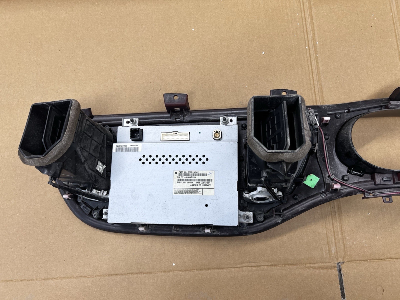 2014-2016 DODGE DART Uconnect Radio Multi Media Player 05091143AE