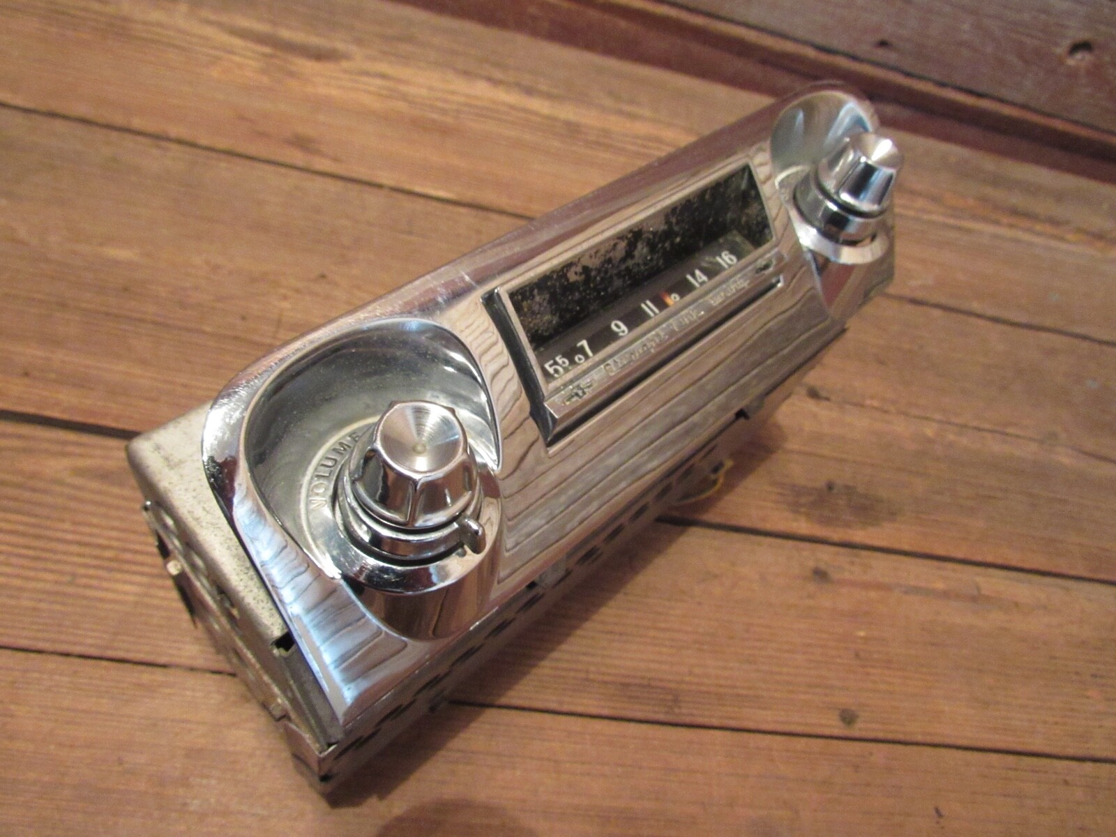 Vintage 1950’s Chevy Chevrolet Car Tube AM Tuner Radio Complete w/ Bezel & Knobs