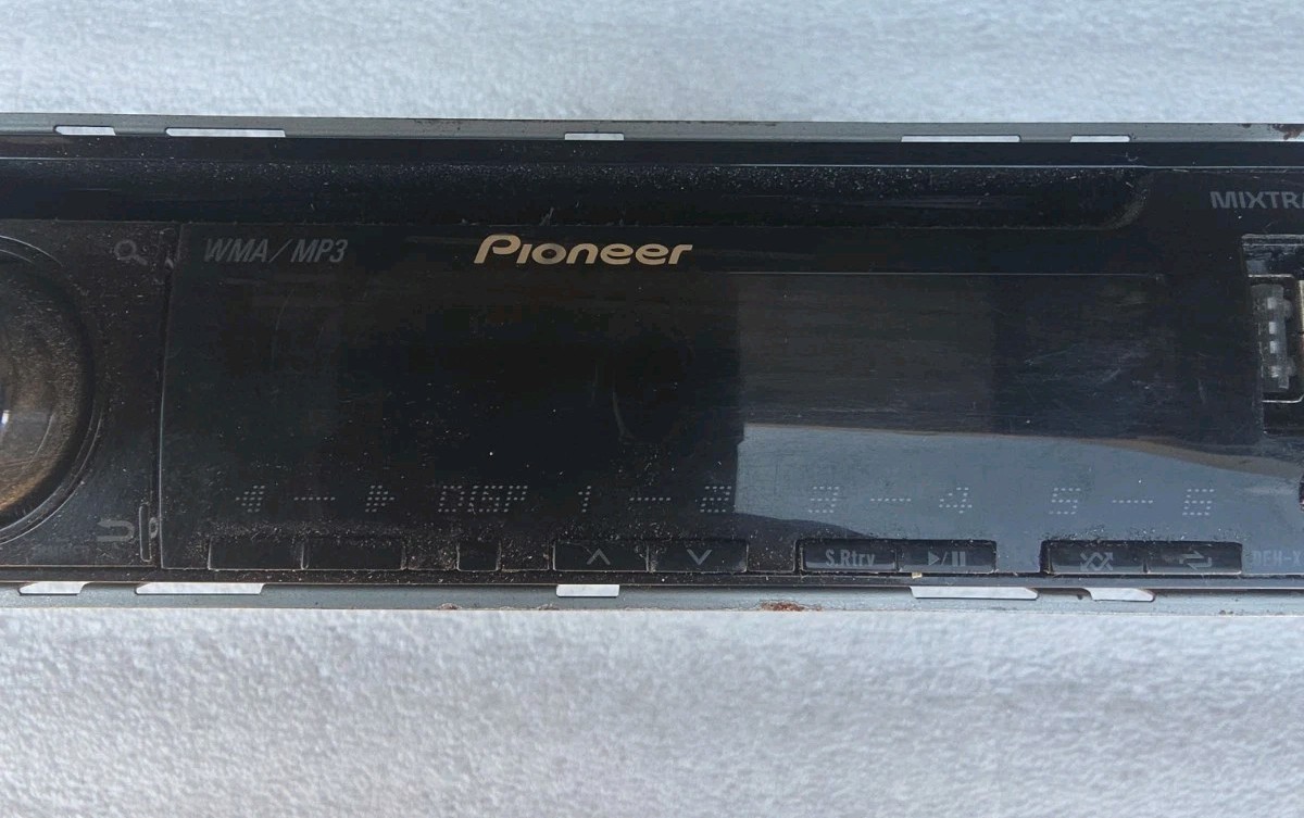 Pioneer DEH-X36UI Single DIN Car CD Player USB AUX Mixtrax