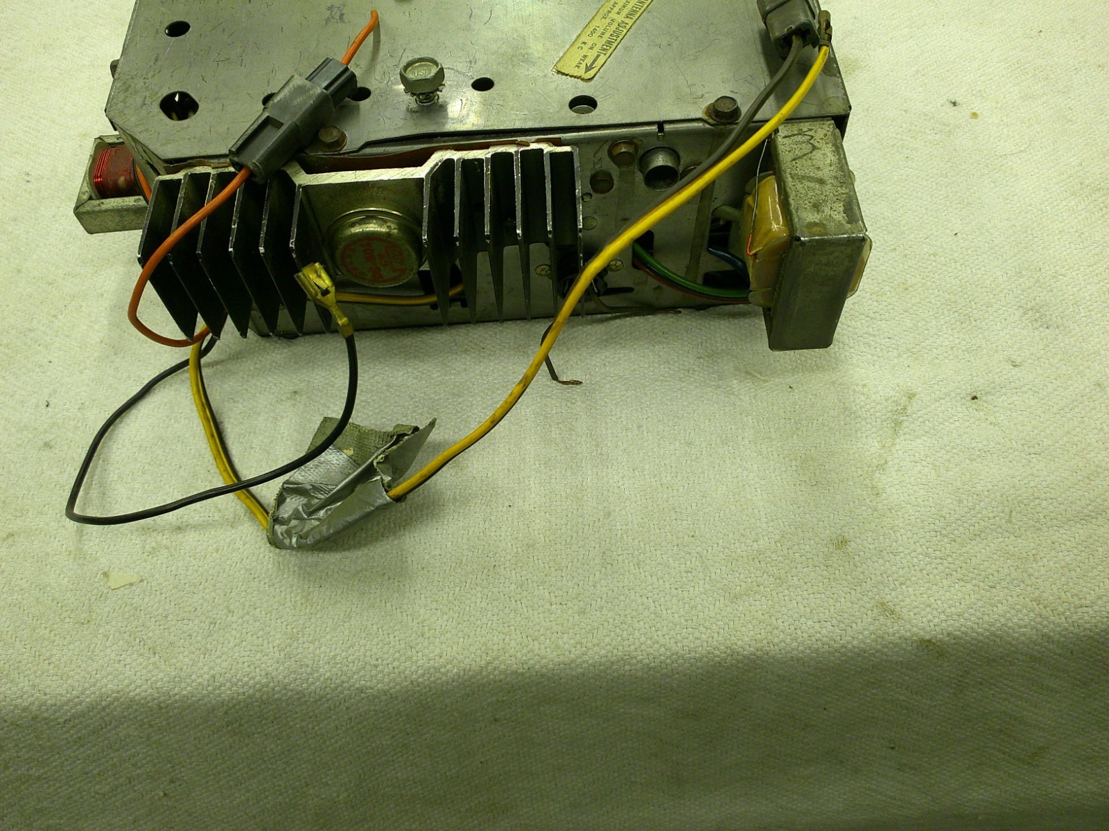 1964 NEW YORKER AM FM RADIO OEM USED CHRYSLER