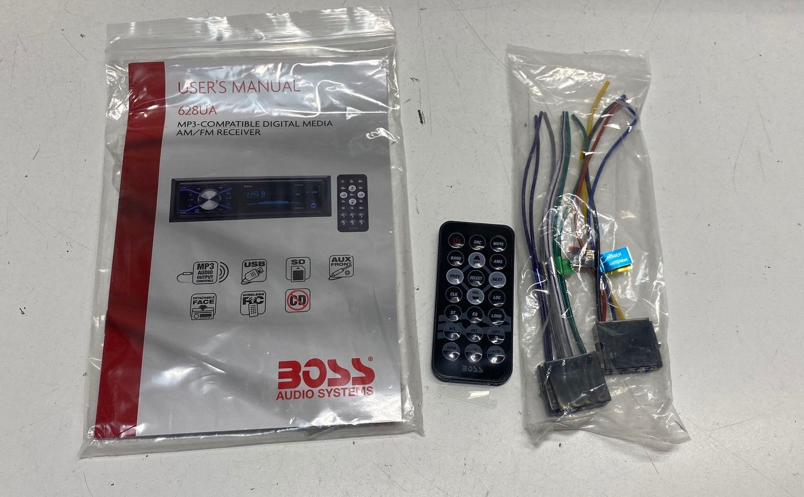 Boss Audio Systems 628UA Digital Media Receiver 200W MP3 USB SD For Parts