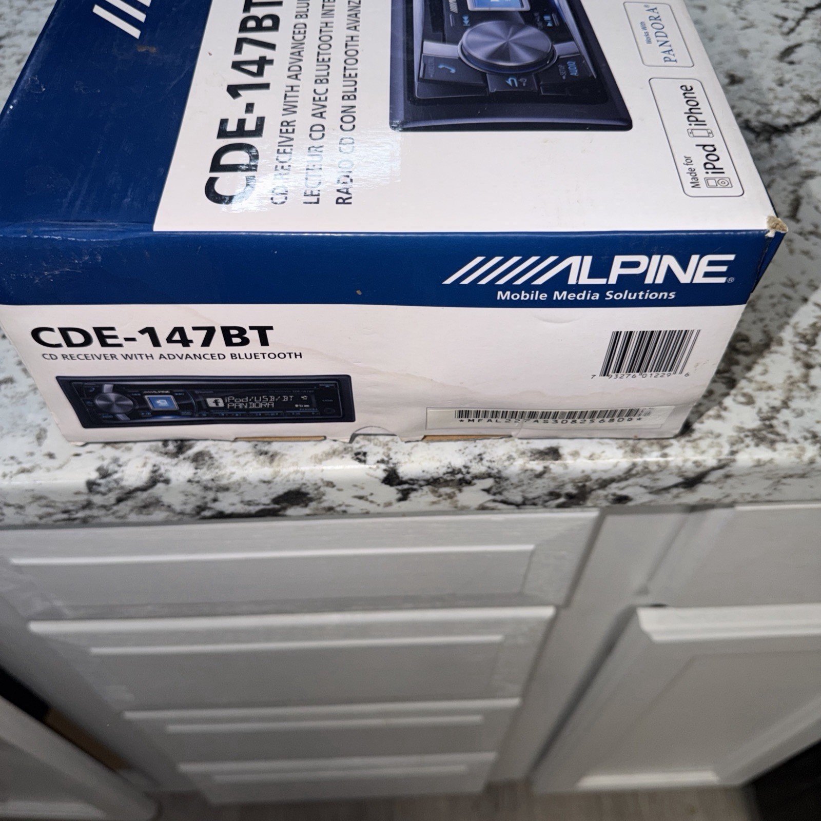 Alpine CDE-147BT CD Receiver Bluetooth Car Stereo Single-DIN