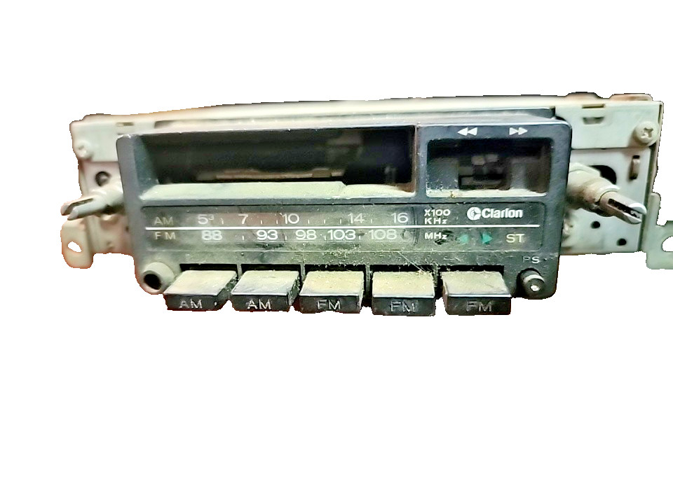 Clarion ~ Original Car ~AM/FM Radio Cassette Player ~ Model P1-779G