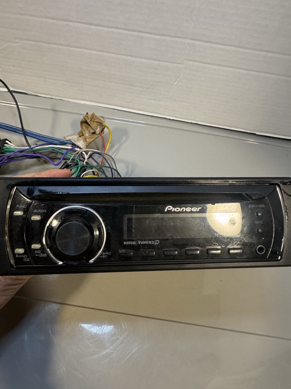 Untested Pioneer DEH-1100 CD Player In Dash Receiver