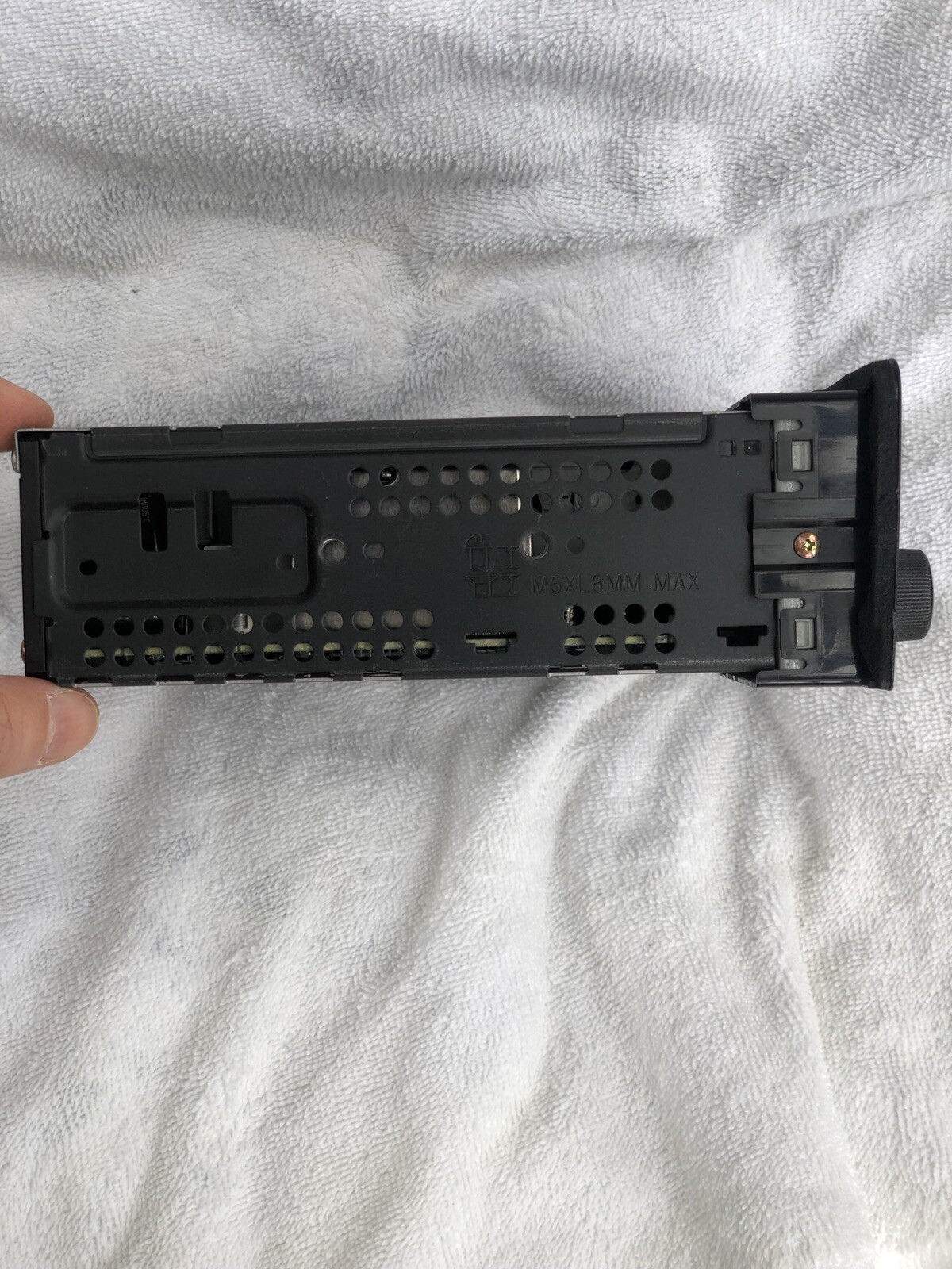 Honda Civic AM/FM Radio W/ CD Player 2001-2004. 39101-S5A-A210-M1