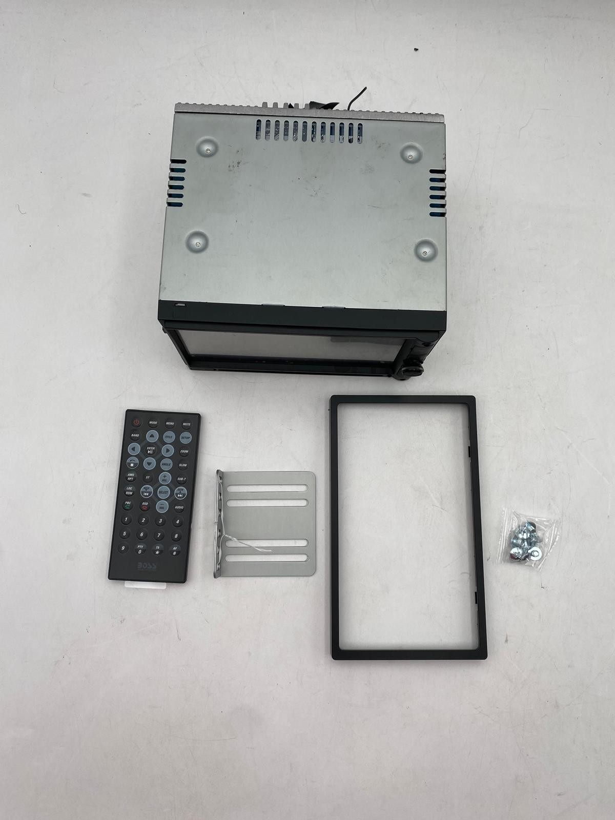 BOSS Audio System Car Audio Stereo (BV9695B, BCPA8) – Parts | Lot of 14