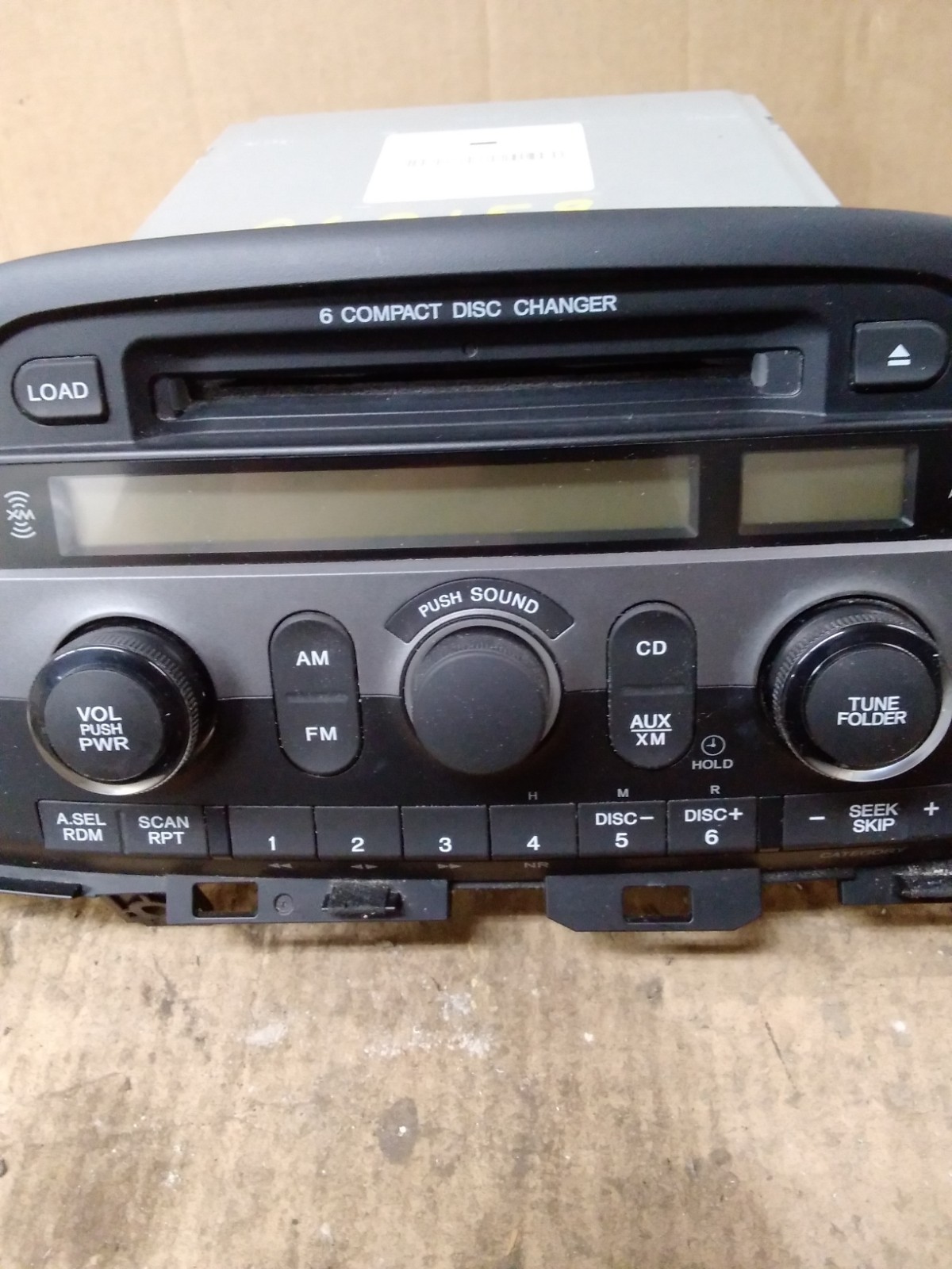 2008 Honda Odyssey AM FM XM MP3 6 CD Radio Receiver 39100-SHJ-A410 2005-2010