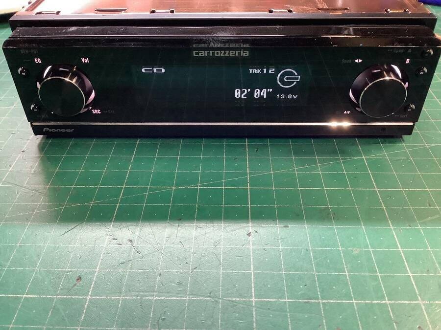 Pioneer Carrozzeria DEH-P01 Car Audio Tuner 1DIN Main Unit CD / USB