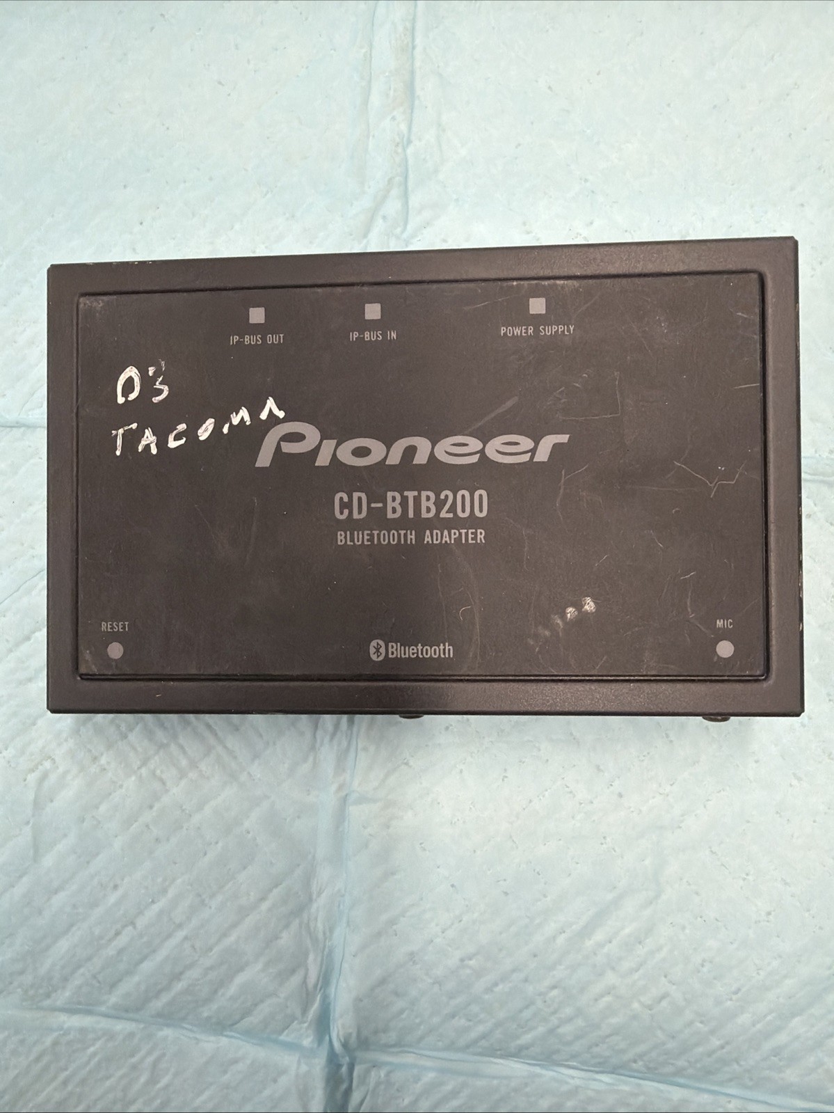 Pioneer CD-BTB200 Stereo Audio Bluetooth Adapter for Classic Car CD Players