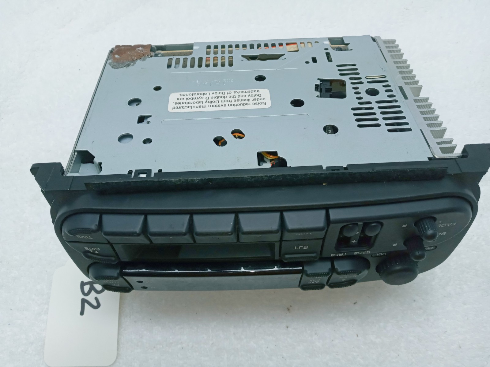 New-Take Out from Dealer AM FM Cassette 1998-02 Dodge Chrysler Jeep P56038931AB