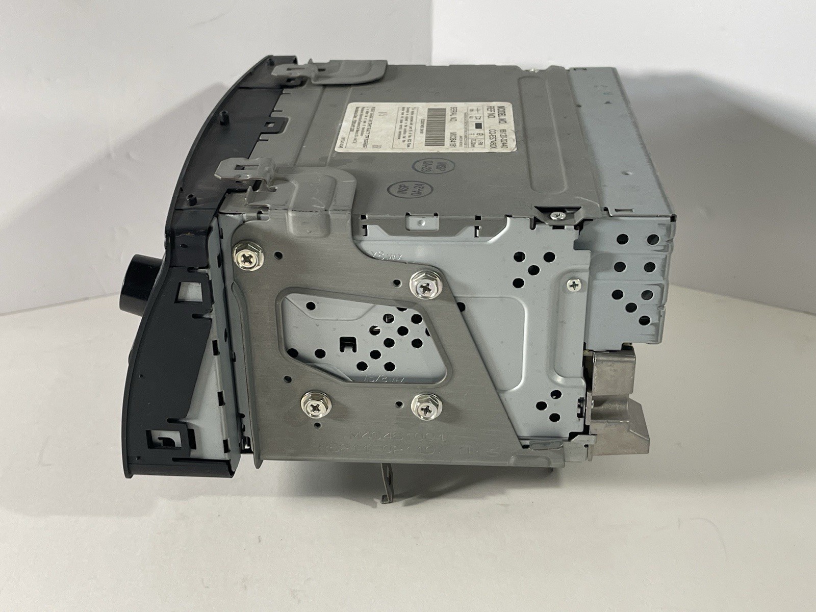 Toyota AM FM Radio CD Player 86120-02440 OEM ***Untested