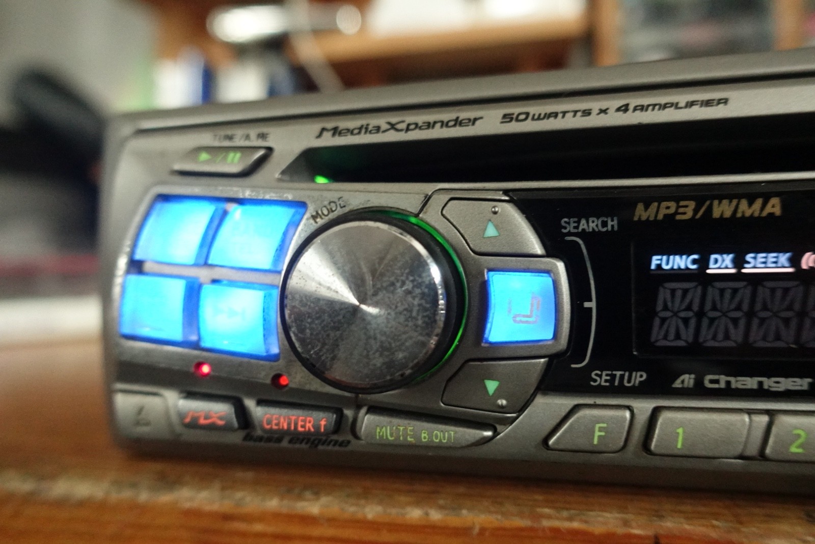 Alpine CDA-9807. CD/Fm108/Aux-Bluetooth Player.
