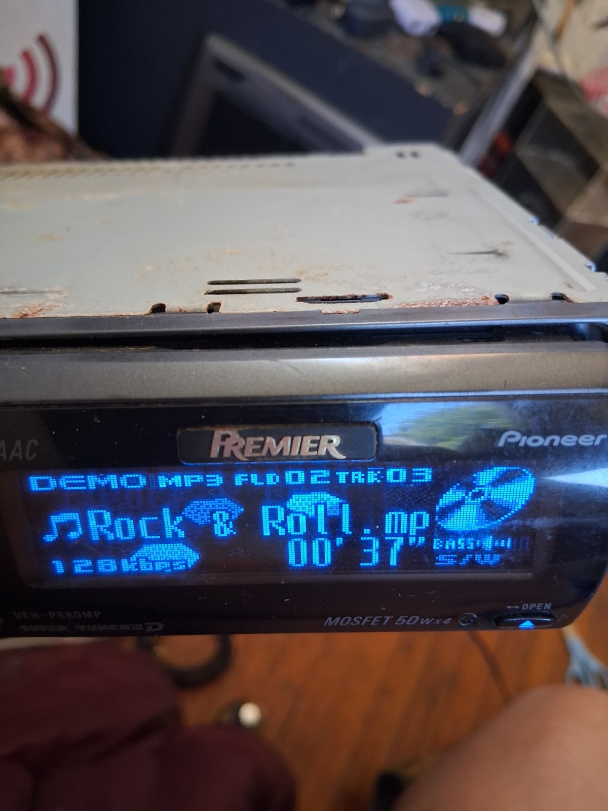 RARE PIONEER DEH-P6800MP CD Player. For Parts Or Repair