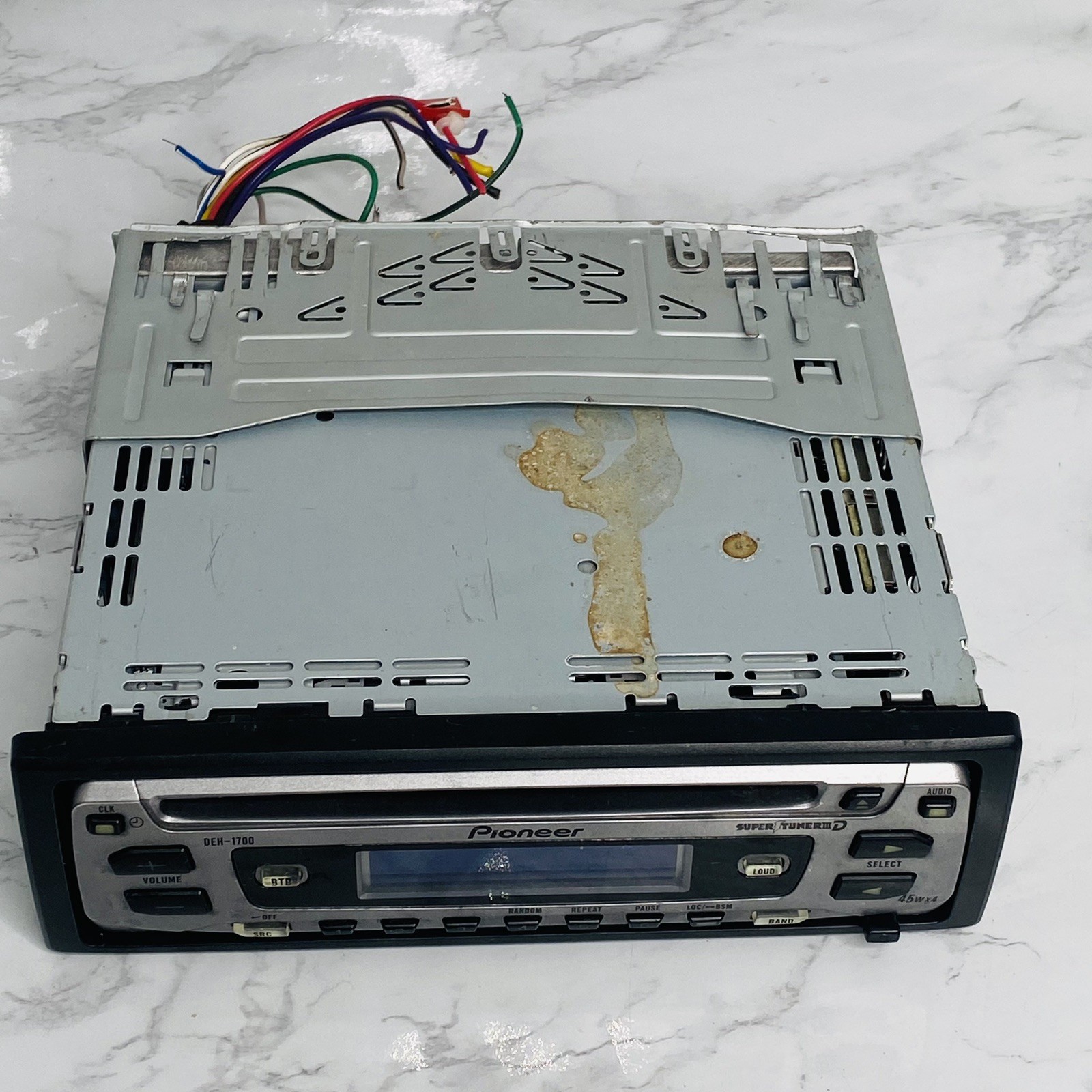 Pioneer DEH-1700 AM/FM CD Car Stereo W/ Connector Cord Faceplate 45w X4 WORKS