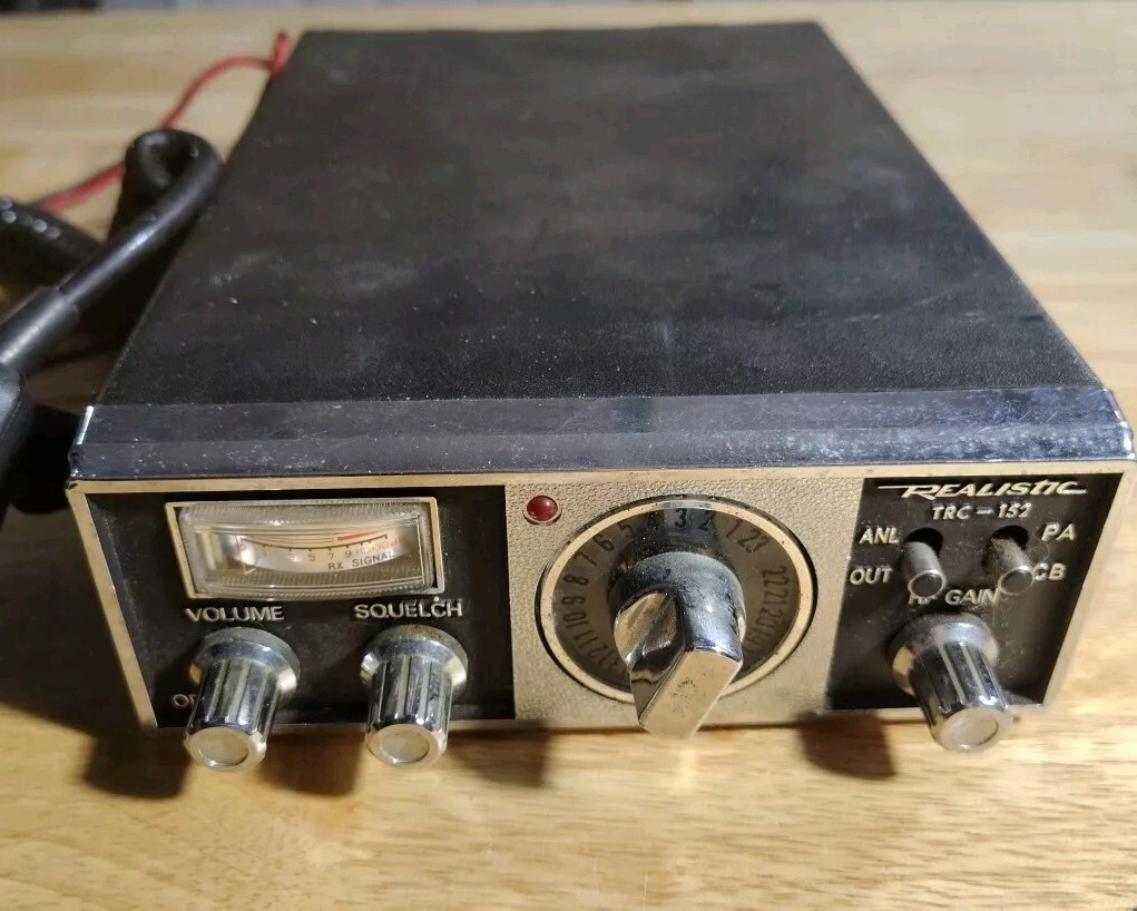 VTG Realistic Radio Shack TRC-152 CB Radio 23 With Mic Tested Works
