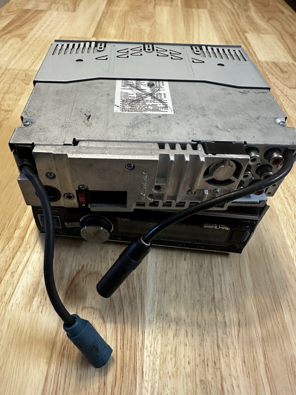 ALPINE CDA-9857.ALPINE CDE-134HD For Parts