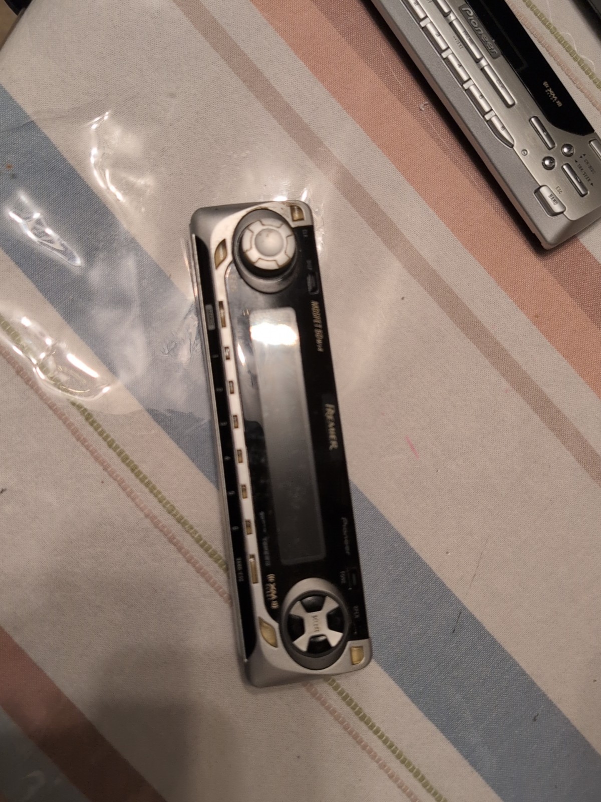 Pioneer DEH-P440 MOSFET 50wx4 Car Stereo Faceplate Only