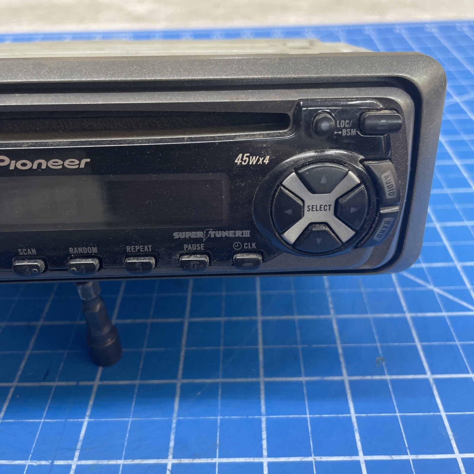 Pioneer DEH-1300 Car Stereo CD Player Single DIN MOSFET 50Wx4 w/ Wiring