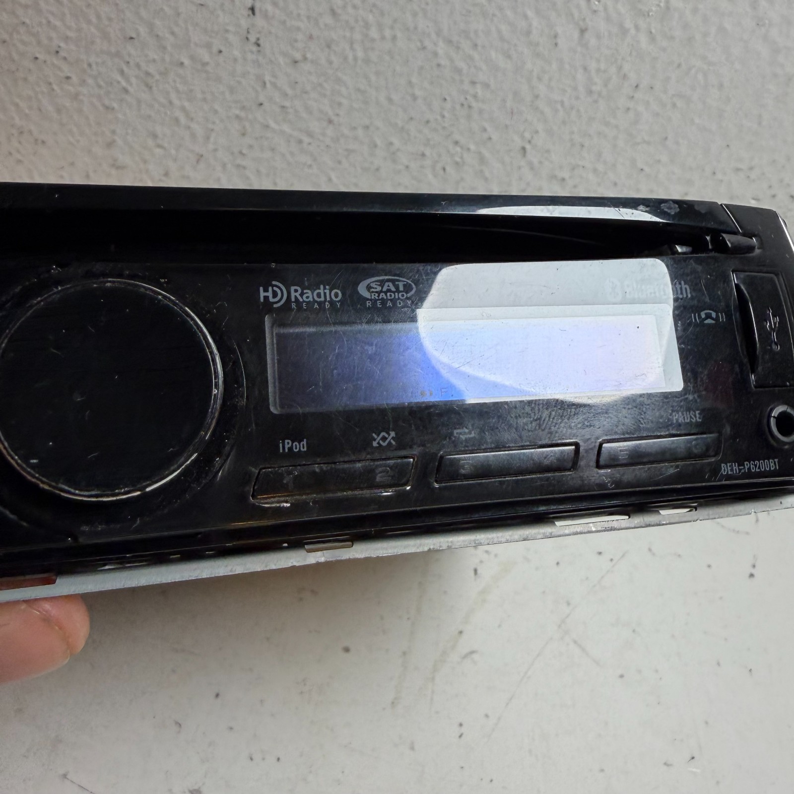 Pioneer DEH-P6200BT Black 2-line LCD Display Built-in Bluetooth Car CD Receiver