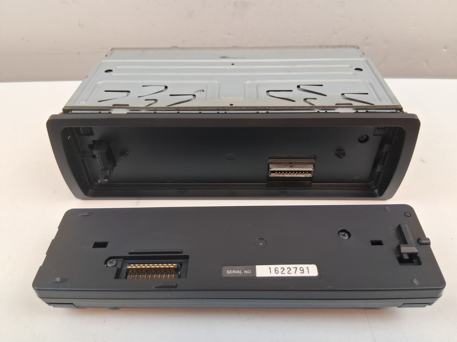 Sony DSX-A405BT Digital Media Receiver with Bluetooth, XM, USB, and AUX