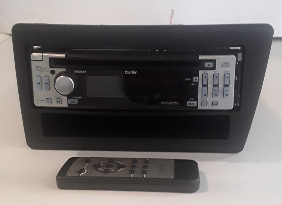 Clarion DB355MP In-Dash Car Stereo CD Receiver MP3 Detachable Face w/ Remote
