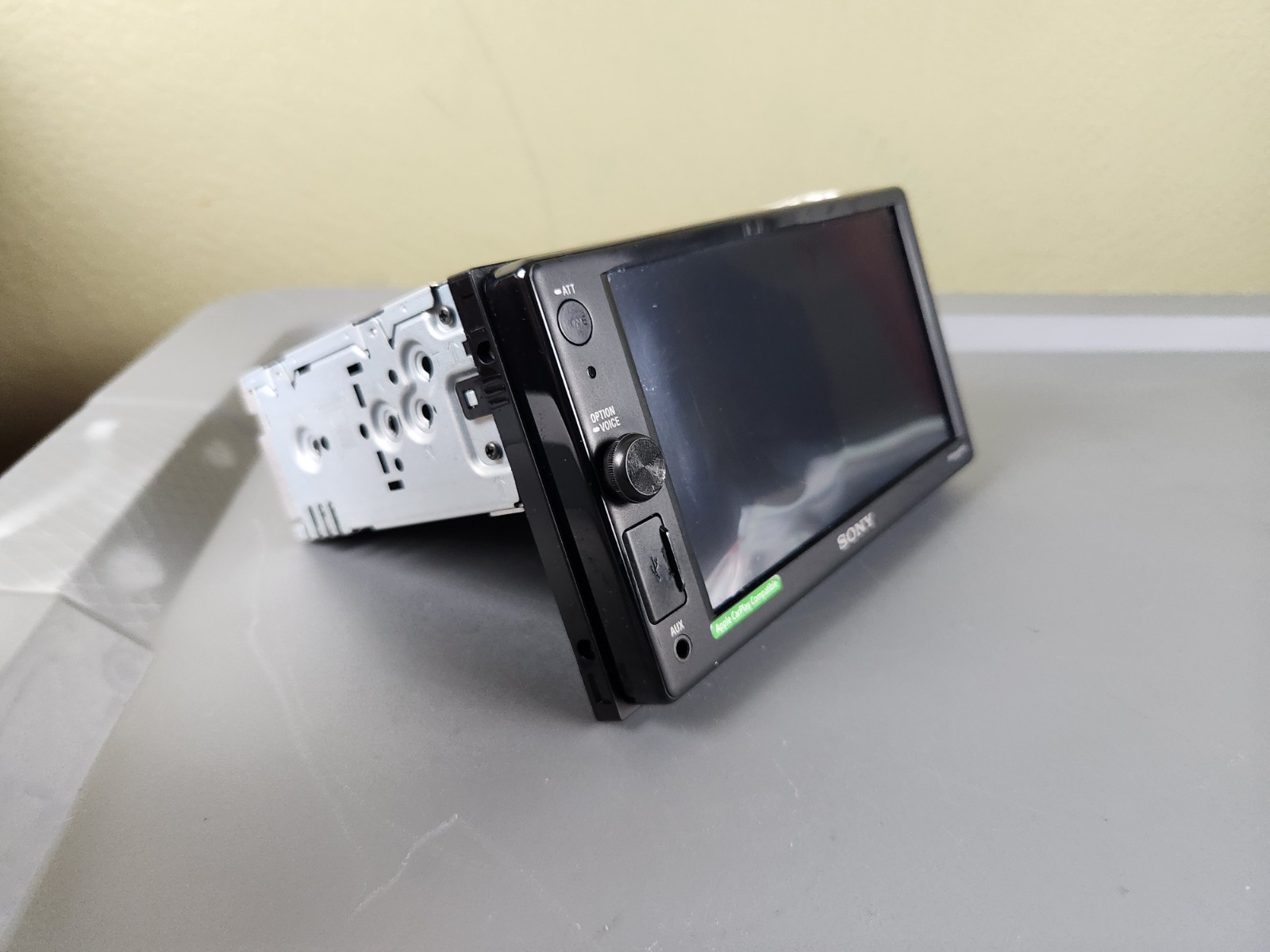 SONY XAV-AX1000 AV RECEIVER For PARTS OR REPAIR ONLY (Has Touchscreen Issue)