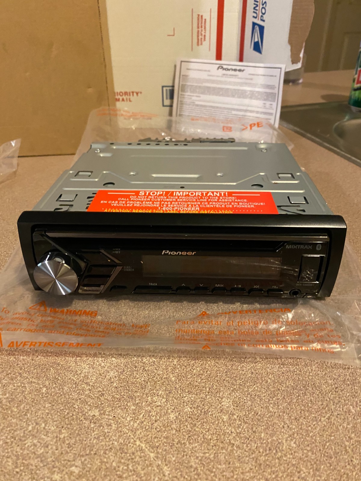 Pioneer DEH-S4000BT CD Receiver Bluetooth USB AUX 50W x4 Stereo Detachable Face