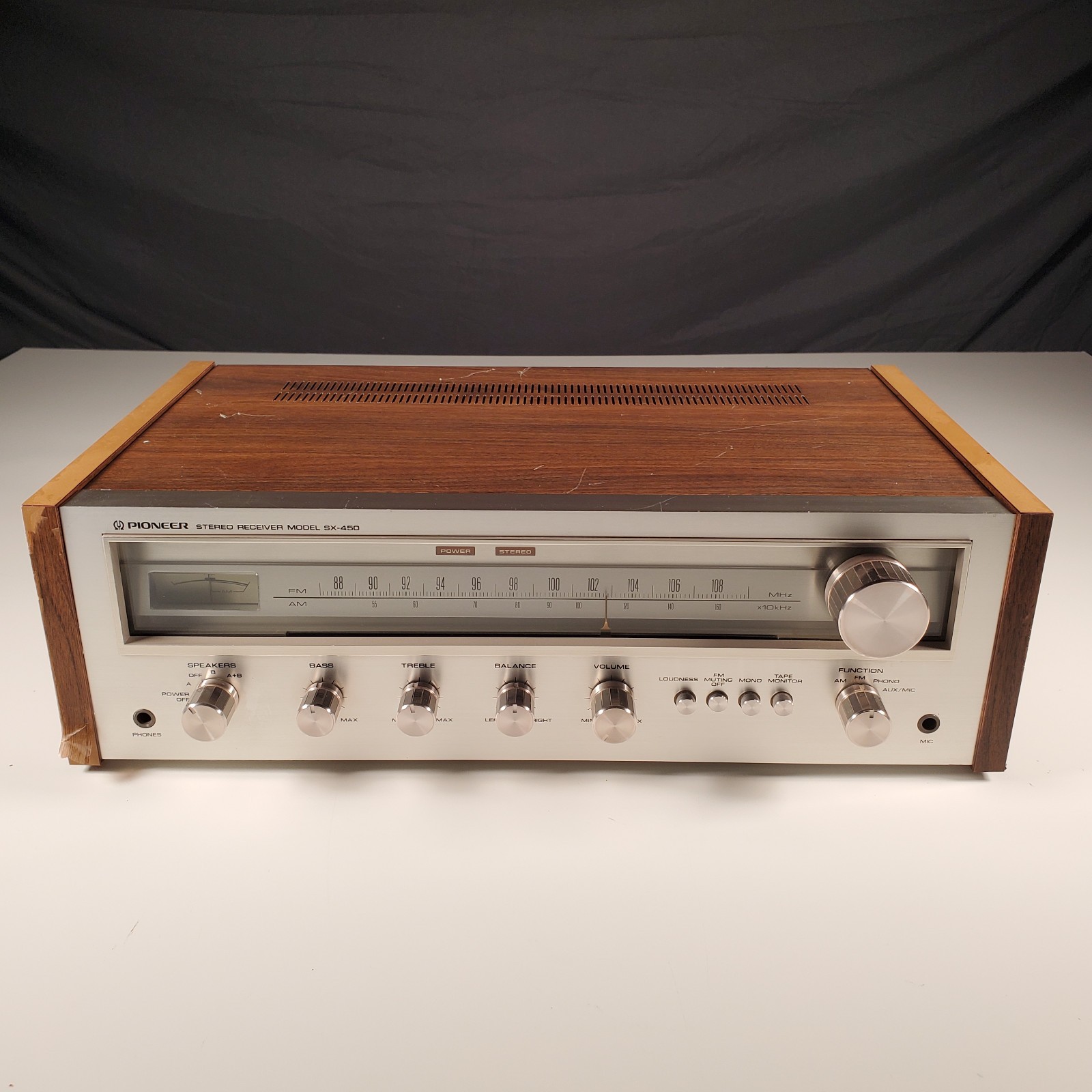 Pioneer SX-450 15-watt per channel Solid-State AM/FM Stereo Receiver Works READ