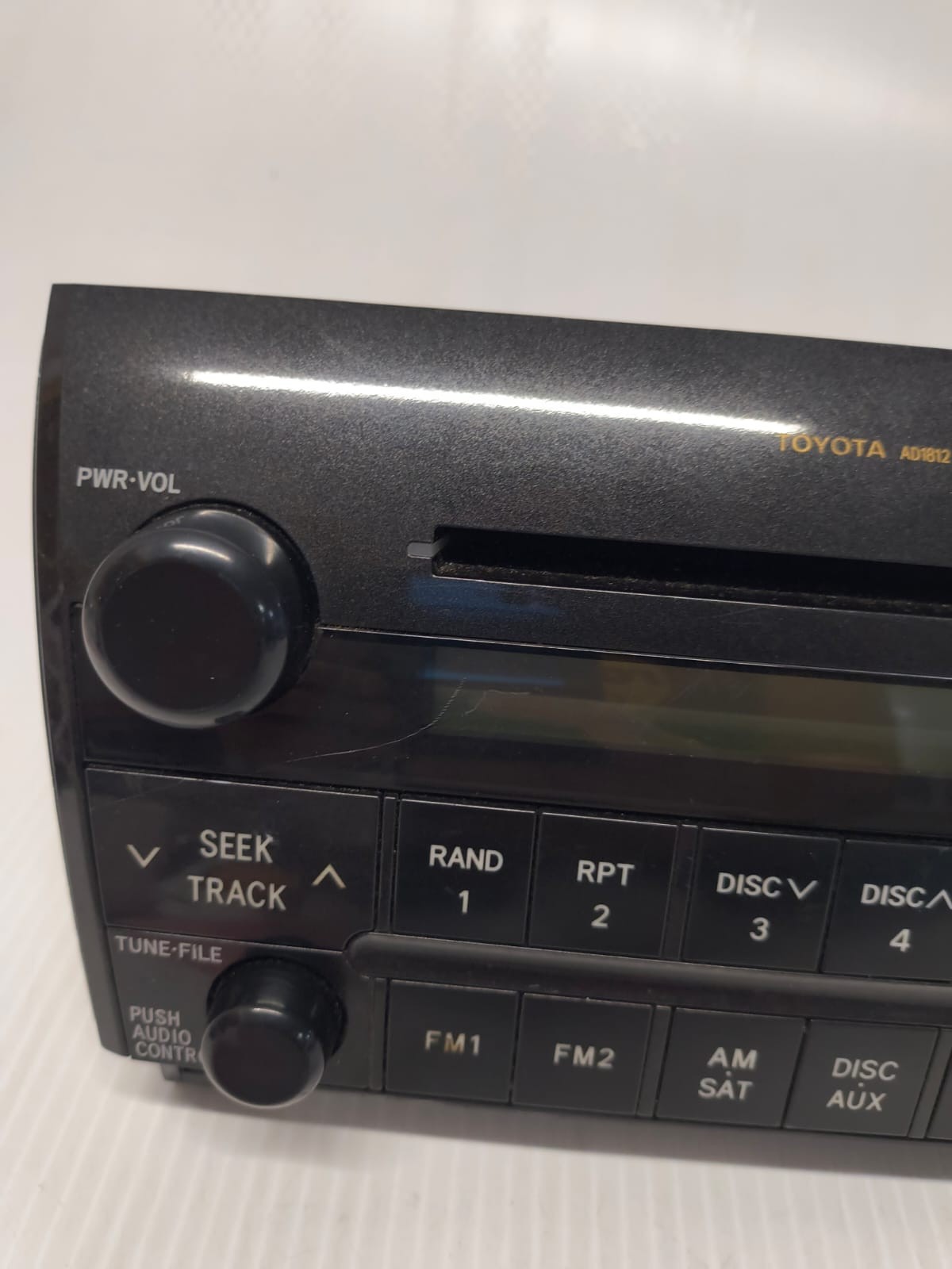 2007-2013 Toyota Tundra OEM AM/FM Radio Tuner CD 86120-0C270 AD1812
