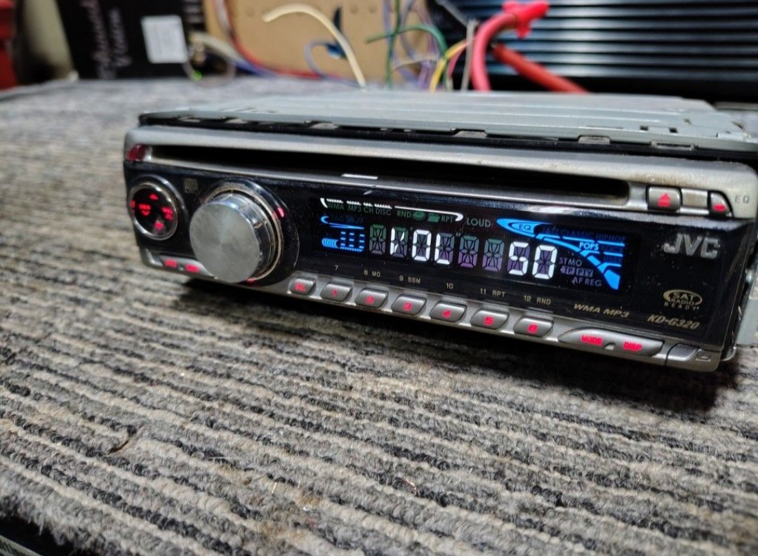JVC KD-G320 CD Player In Dash Receiver with WMA/MP3 SAT CD-R RW