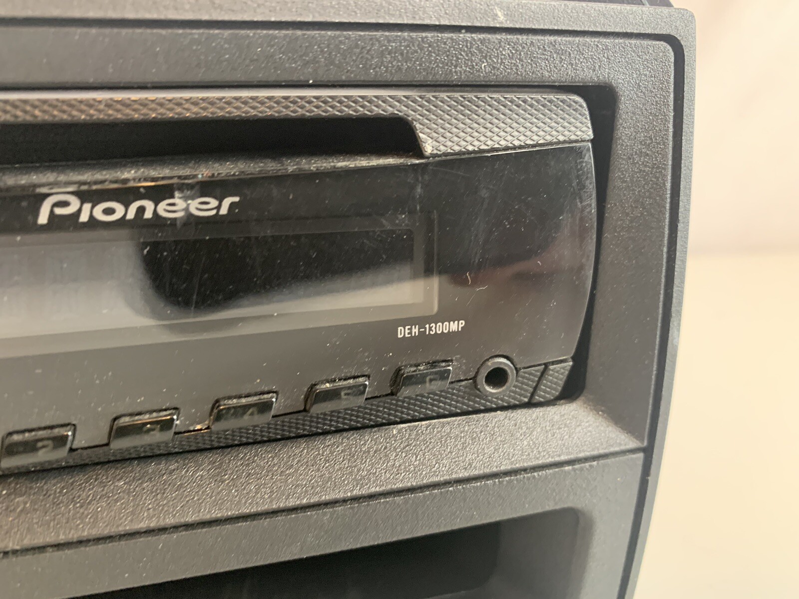 Pioneer DEH-1300MP In-Dash CD Stereo Car Radio Receiver MP3 w/Dash Kit USA