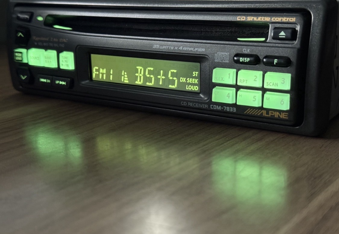 ALPINE CAR AUDIO STEREO IN DASH CD UNIT OLD SCHOOL CDM-7833 VINTAGE RARE! EQ
