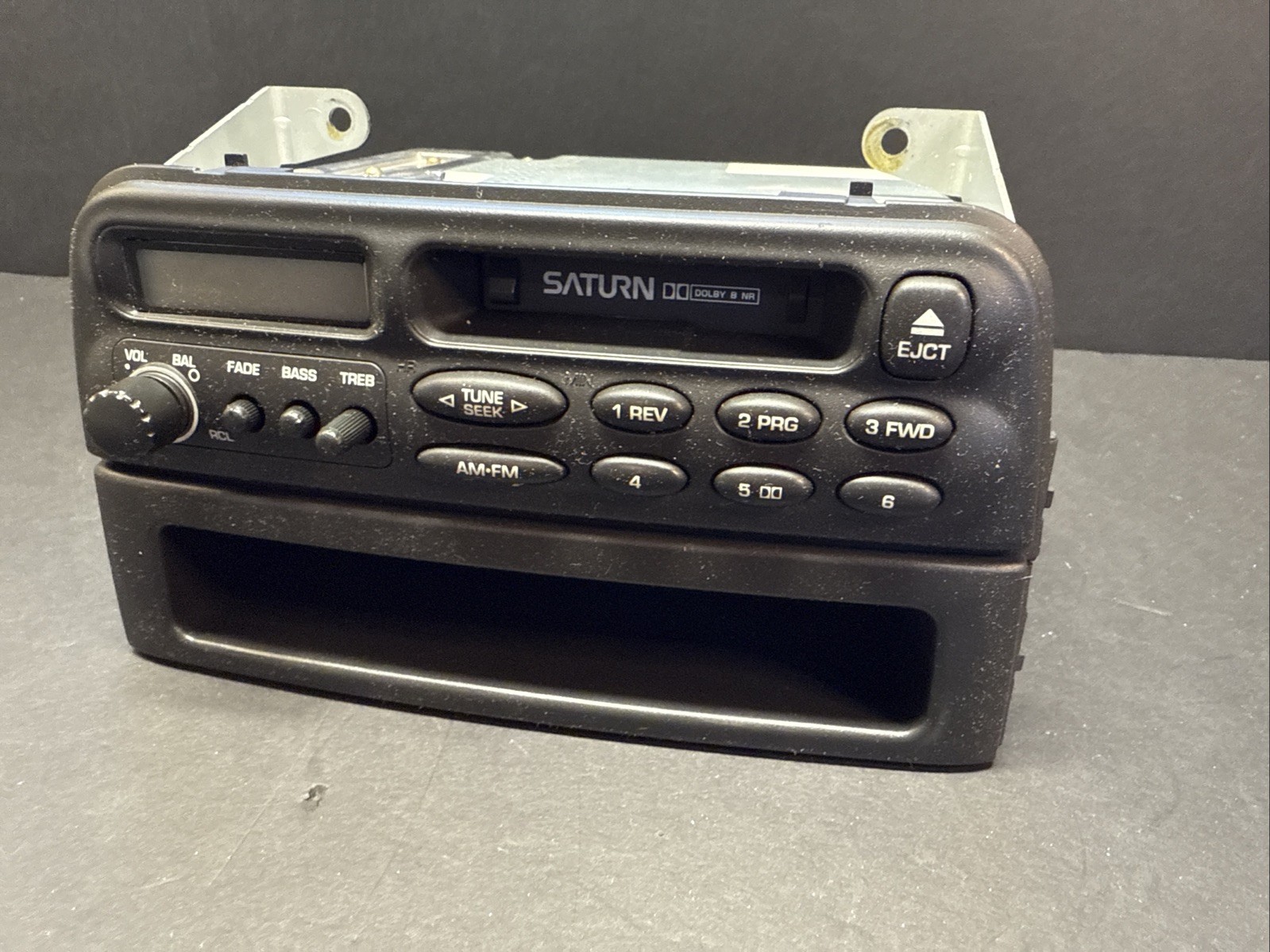 1990’s Saturn In Dash Radio Cassette Player With Tray UR100573668 21023552