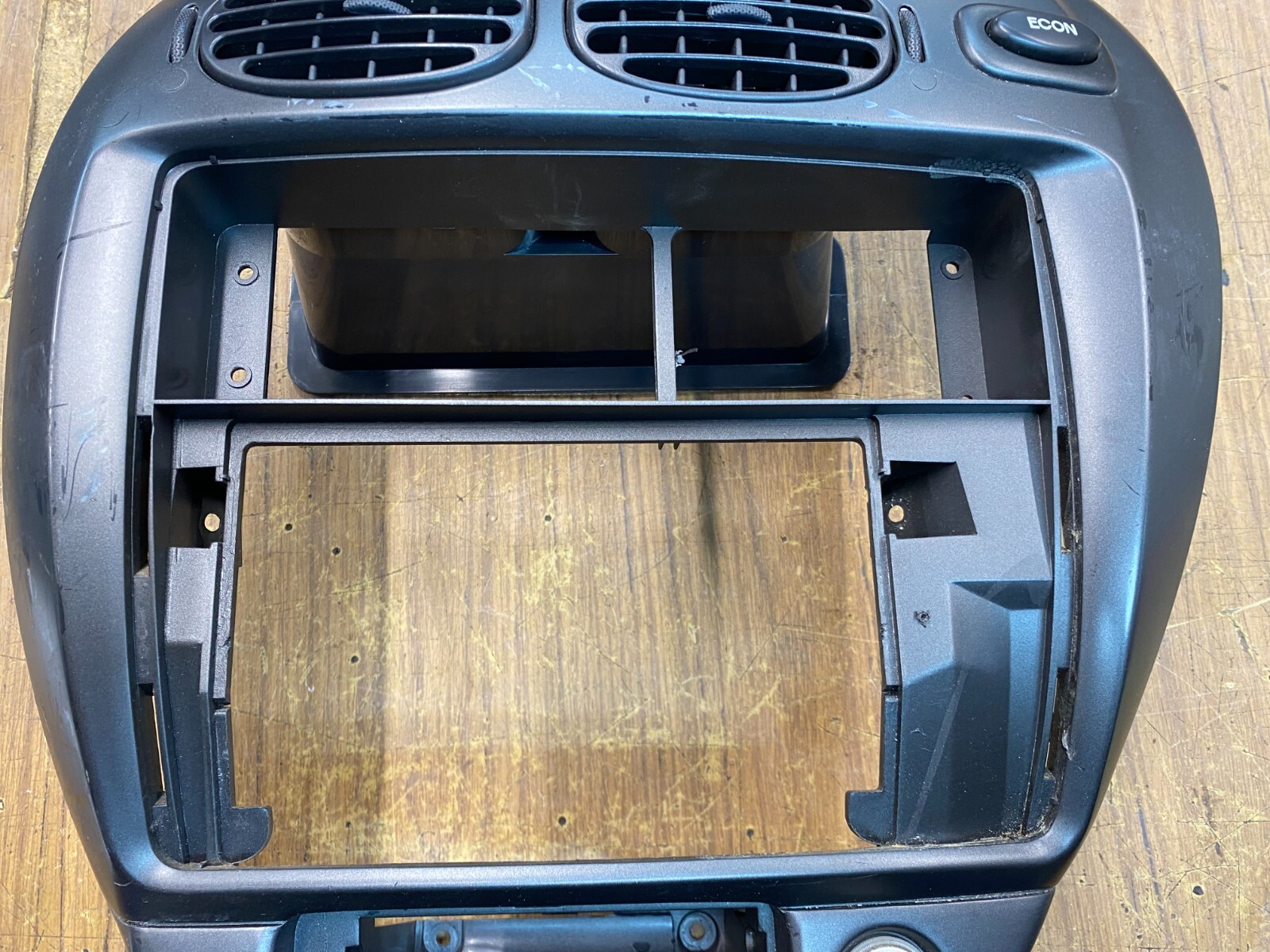 Ford Falcon AU S2,S3 Dash A/C Stereo Surround Dash Trim
