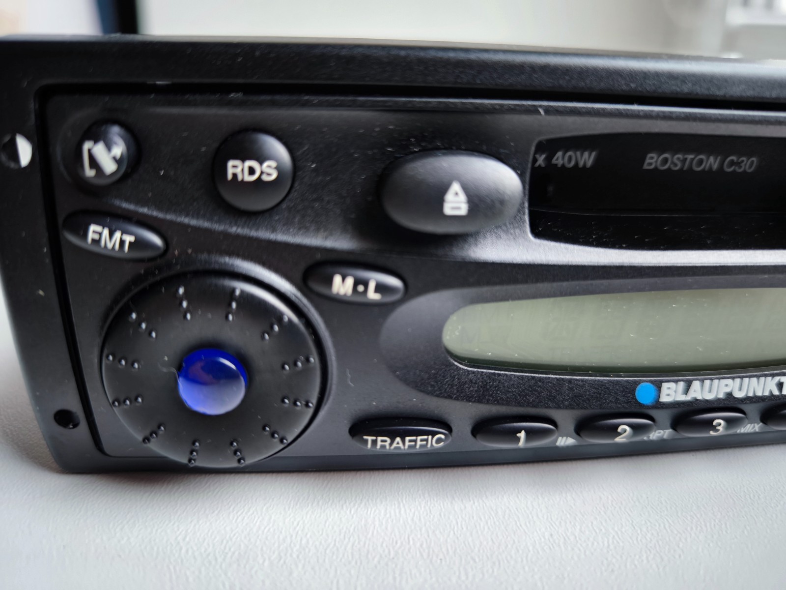 NEW Blaupunkt Boston C30 7640125510 7 640 125 510 Original Car Radio 4x40w + box