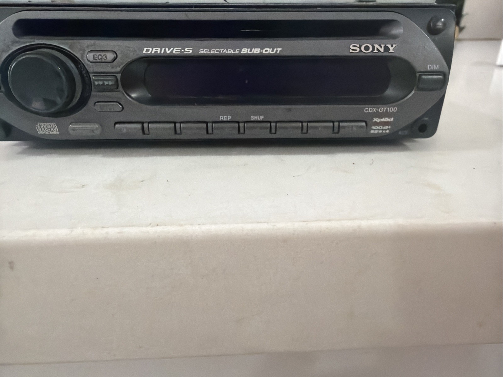 Sony CDX-GT100 XPlod In Dash Receiver Car Deck AM/FM Radio & CD**FAST SHIPPING**