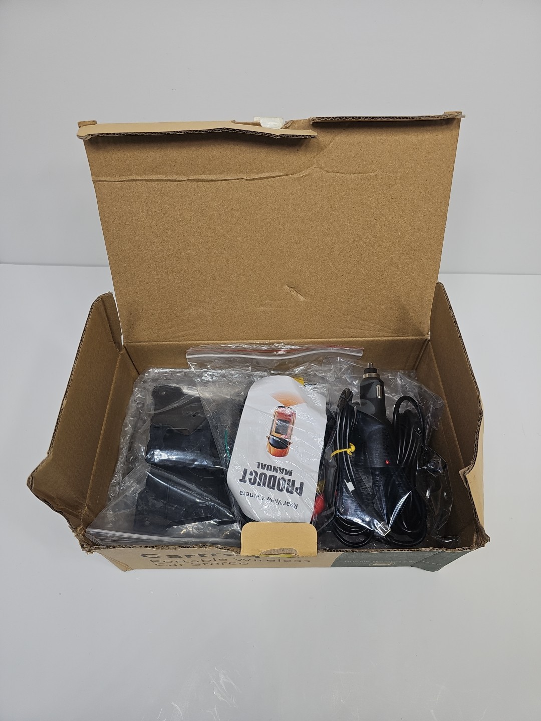 Cartreque Portable Wireless Car Stereo 9″ Touchscreen W/Rear View Camera