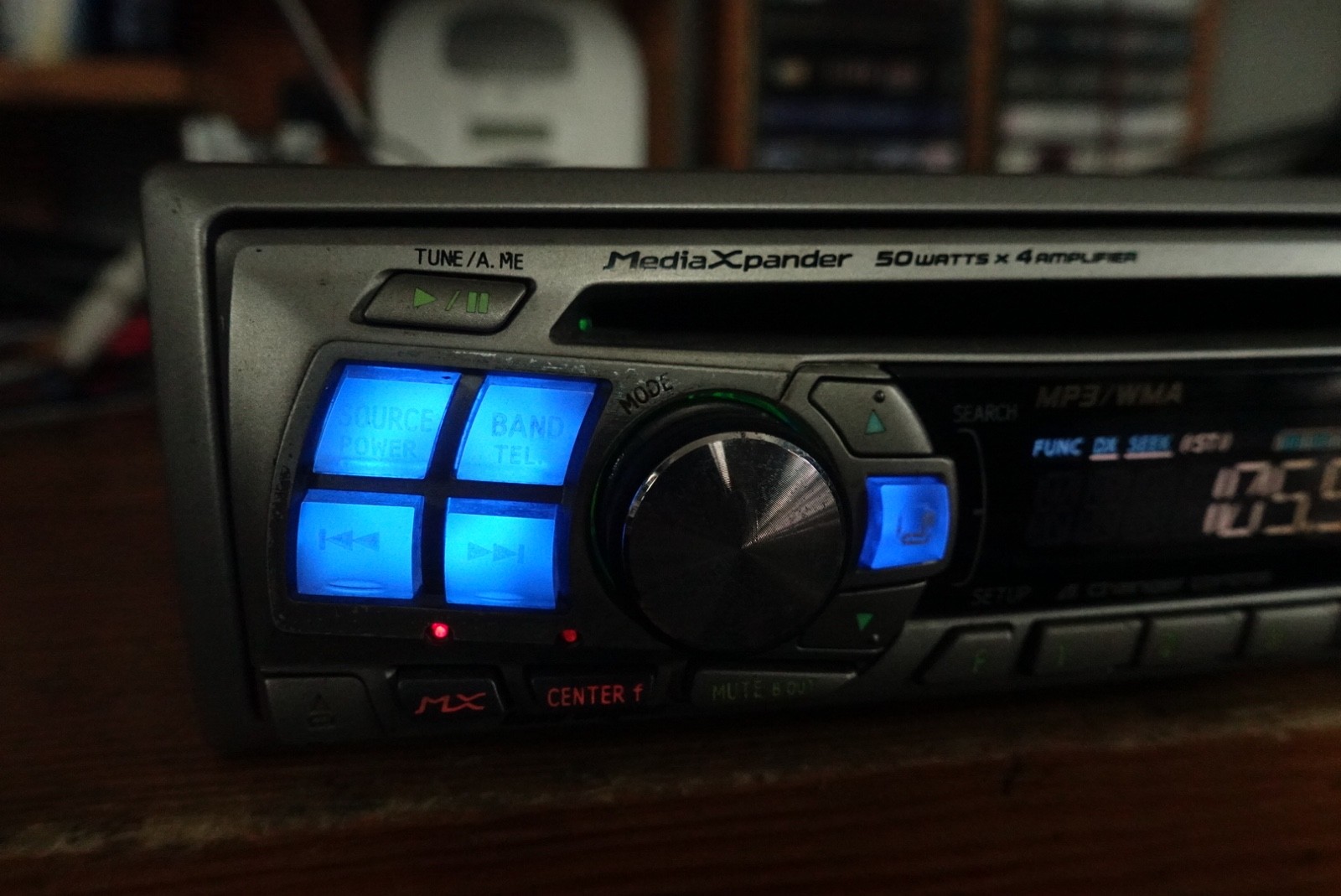 Alpine CDA-9807. CD/Fm108/Aux-Bluetooth Player.