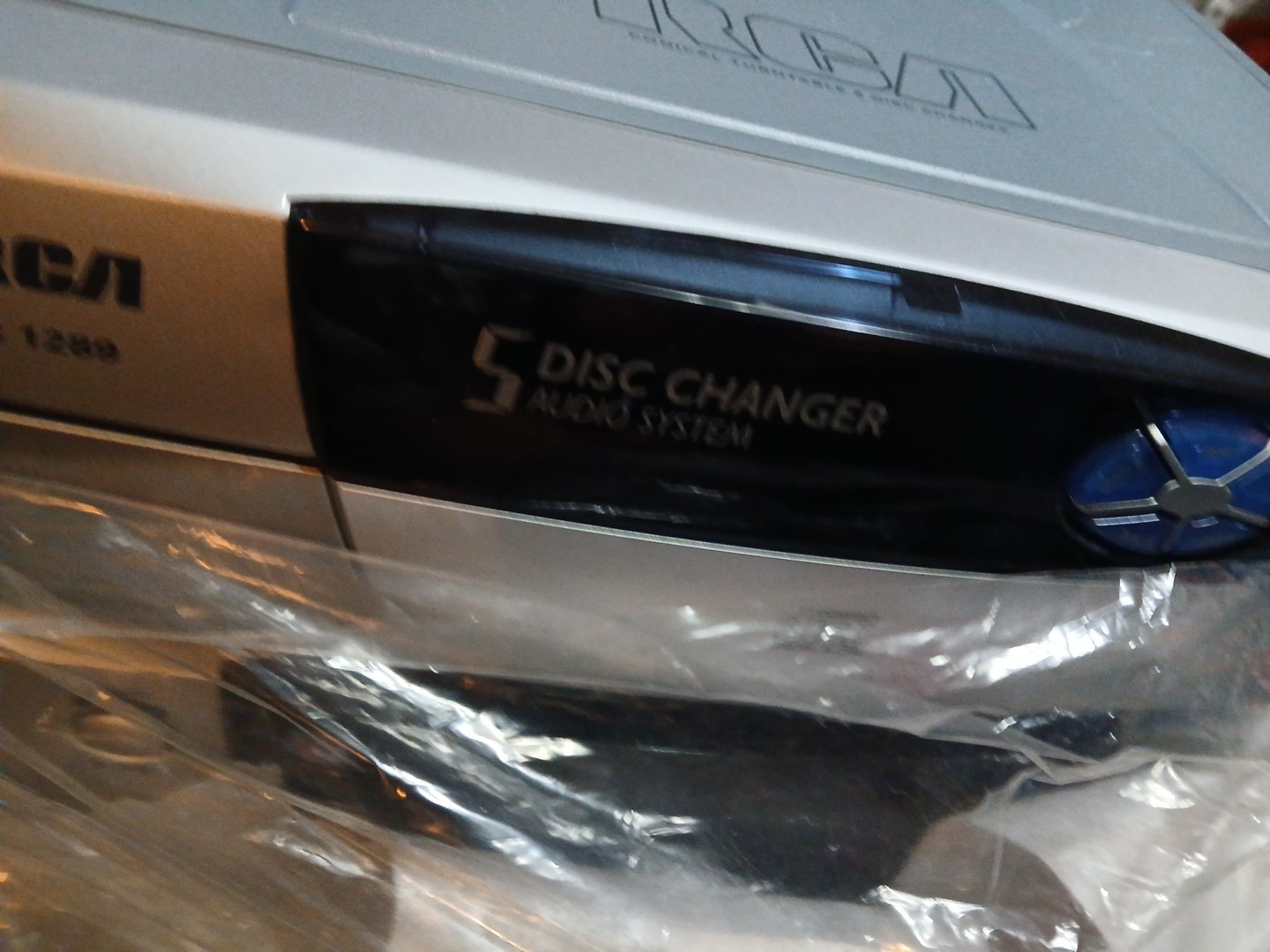 BRAND NEW IN BOX Rca 5 Disc Stereo, Speaker 2 Sub Woofer 2 Remote
