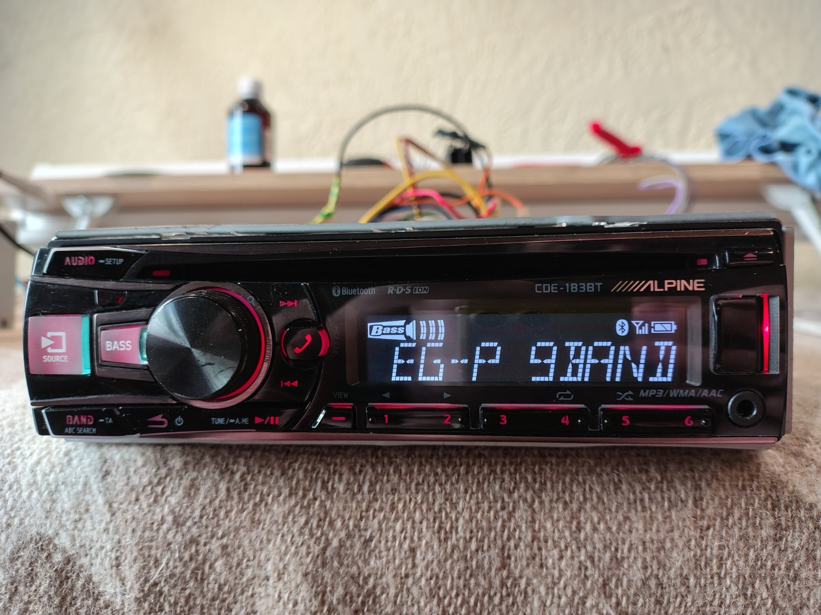 Alpine CDE-183BT Car Stereo CD Media Receiver Fully Working Great Shape