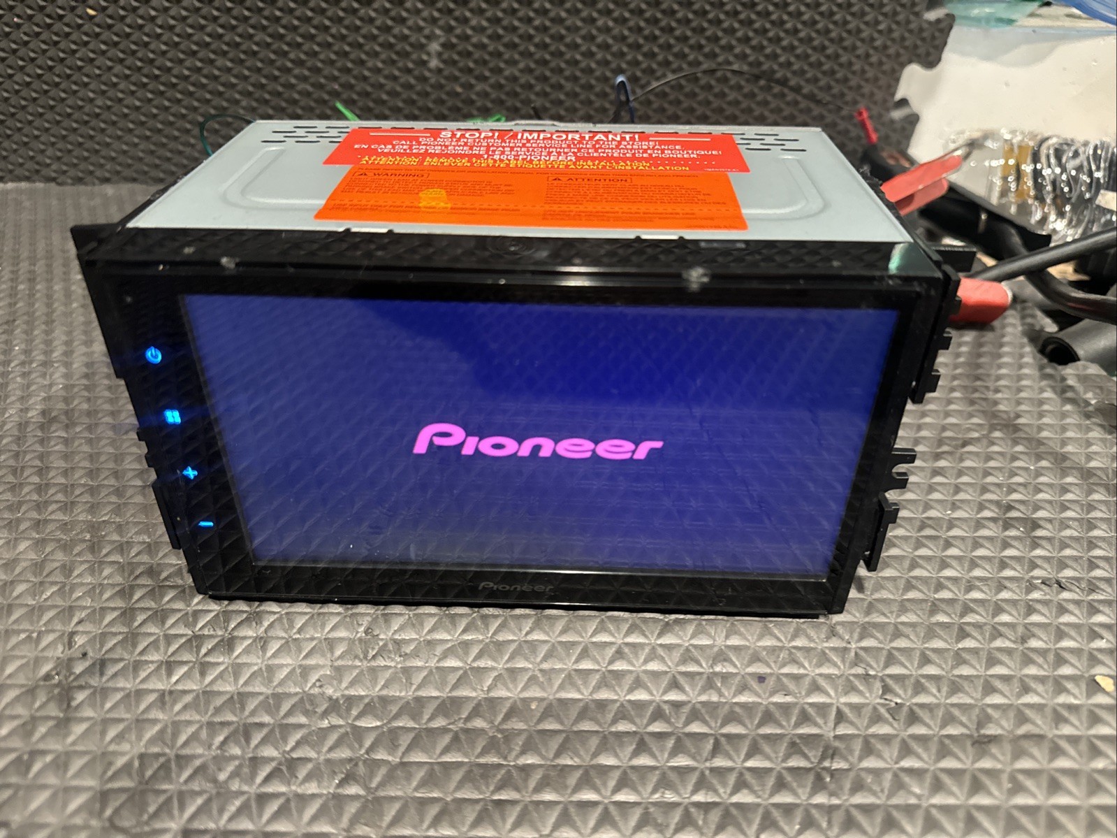 Pioneer DMH-130BT Double-DIN Bluetooth 6.8″ Touchscreen Digital Media Receiver