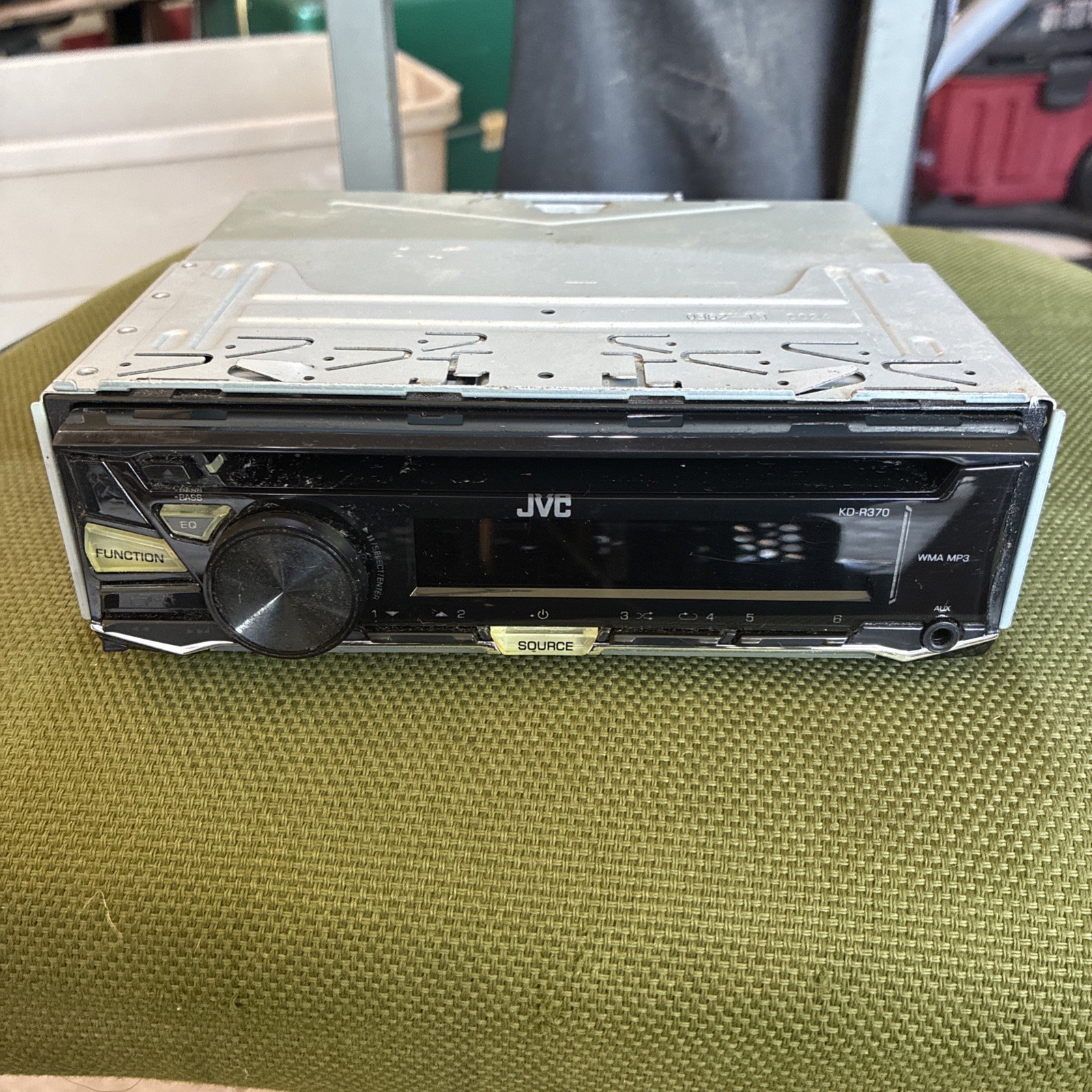 JVC KD-R370 Head Unit WMA MP3 Removable Face CD Untested