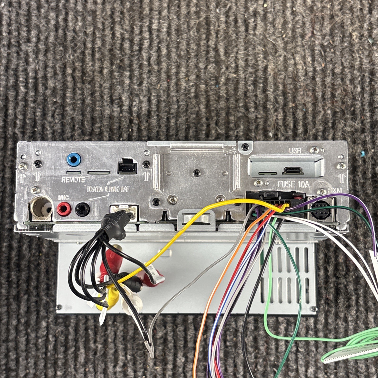 Sony XAV-AX3200 AV Multi Media Receiver Car Audio UNTESTED FOR PARTS OR REPAIR