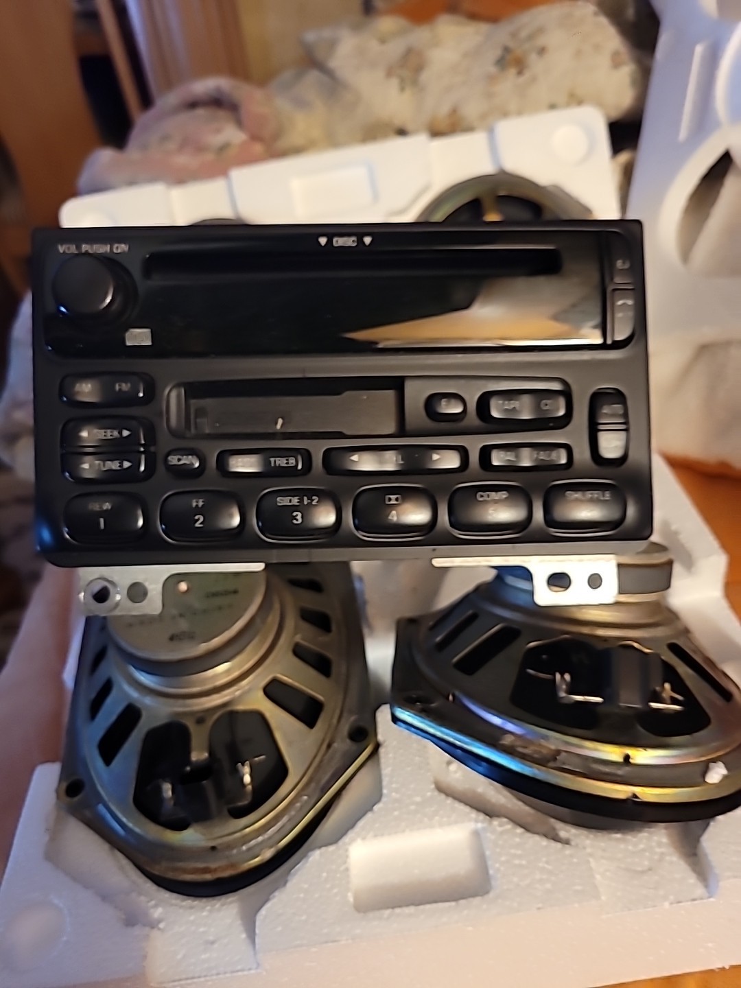 Ford Audio System 1999-2004 F150 Unit With 4 Speakers