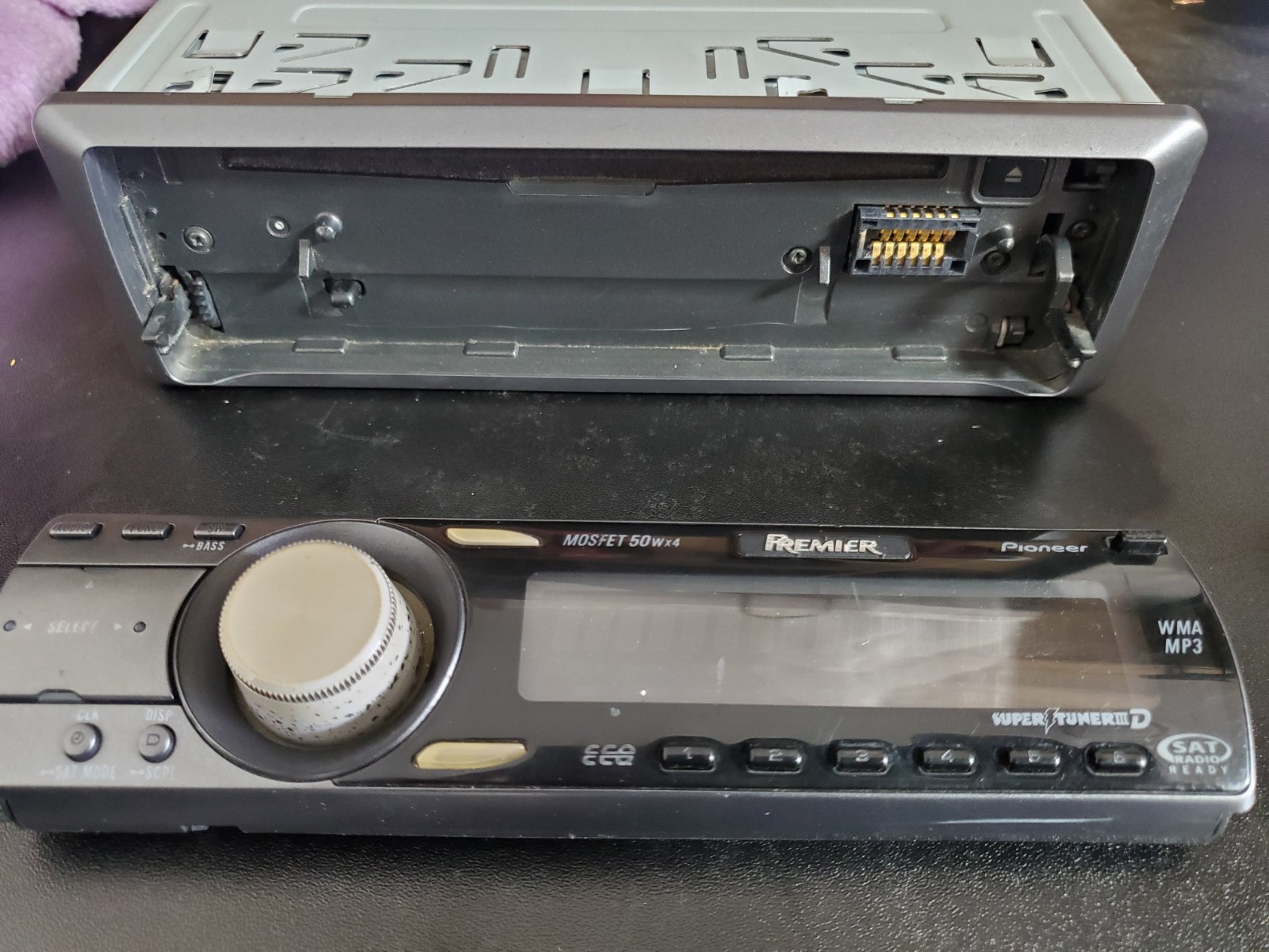 Pioneer Premier DEH-P480MP Old School Single Din Car Stereo (CD PLAYER)