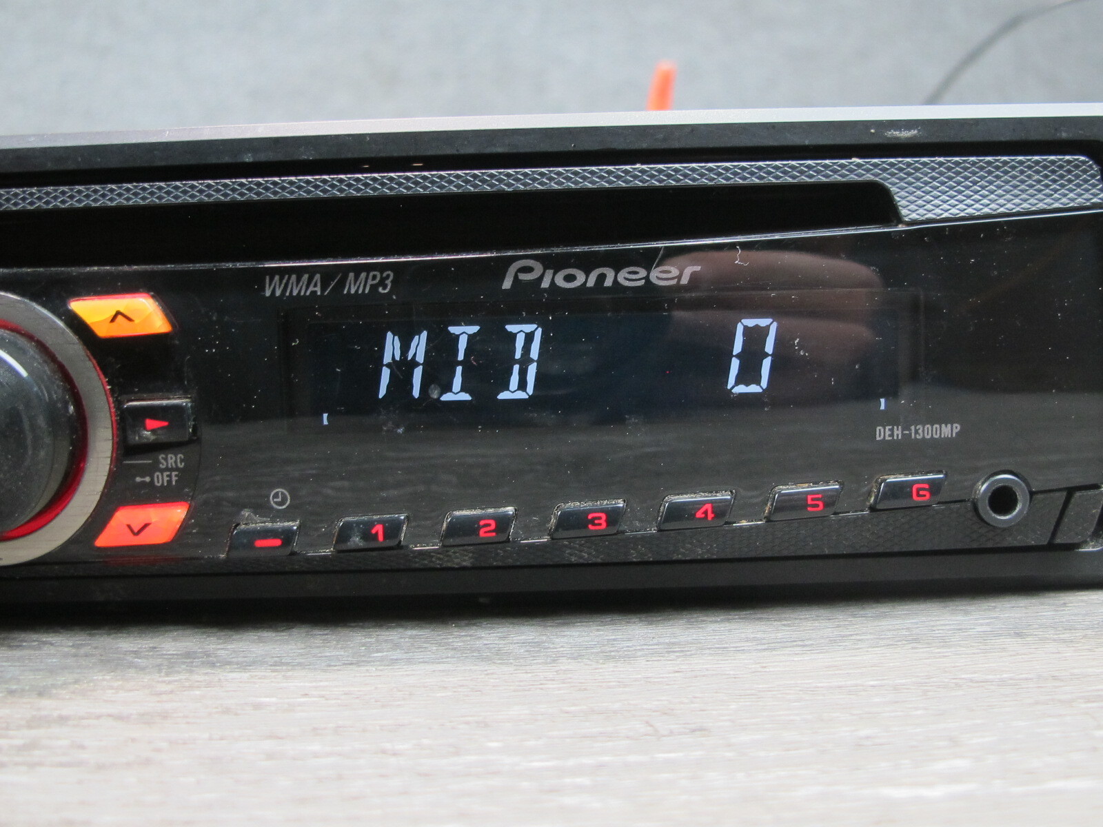 Pioneer DEH-1300MP Car Head Unit Stereo Radio CD Player AUX
