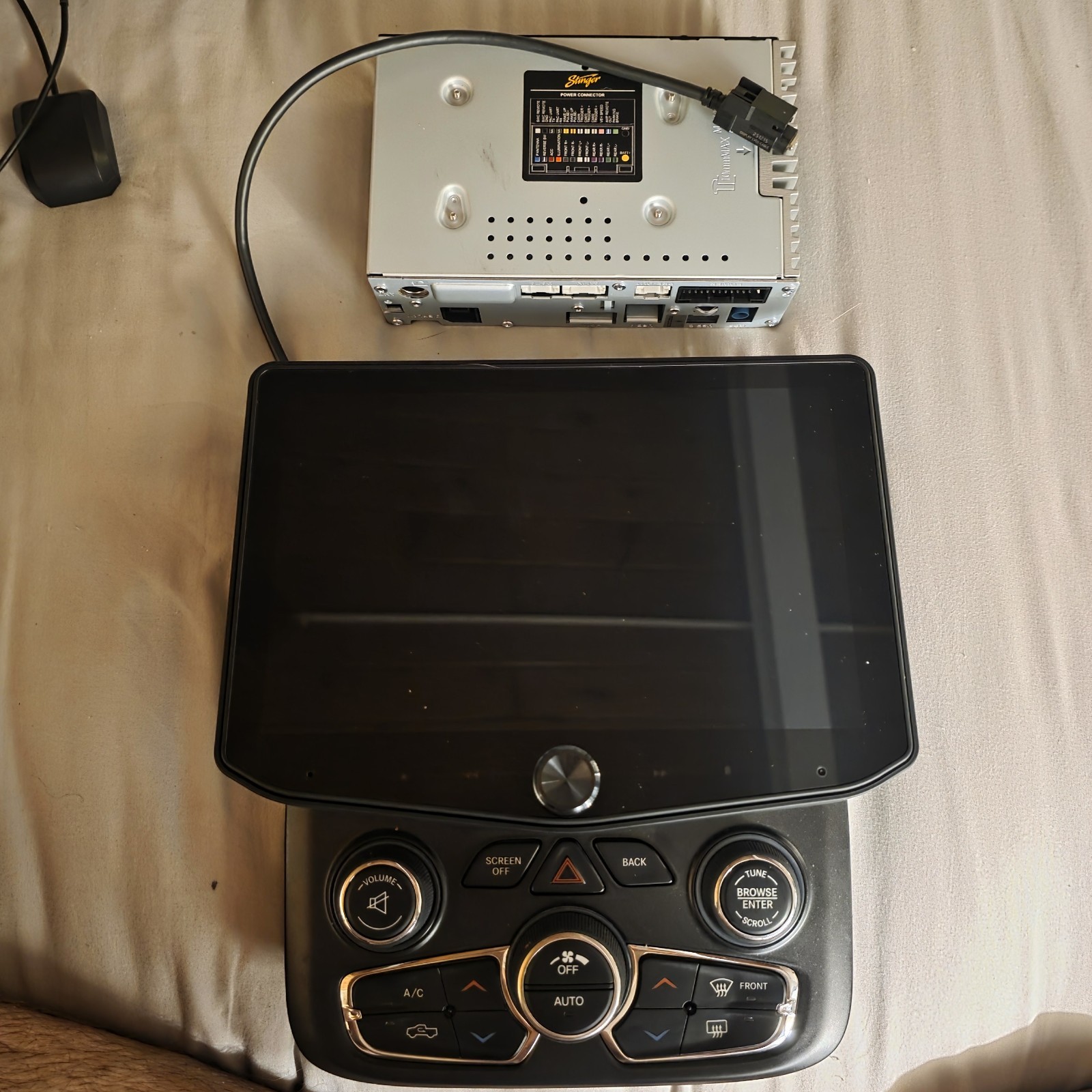 STINGER HEIGH10+. Radio. With Install Kit For Dodge Ram, 13 To 18. AC Bezel Too.