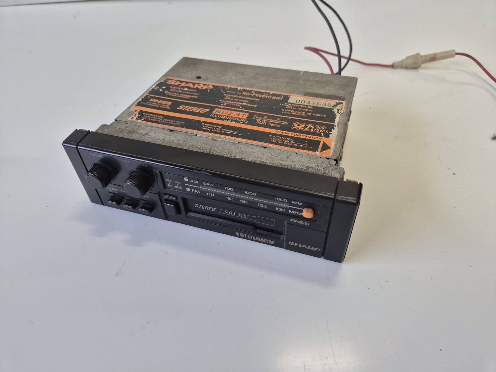 Vintage SHARP RG-250 BK Car Stereo Radio OEM