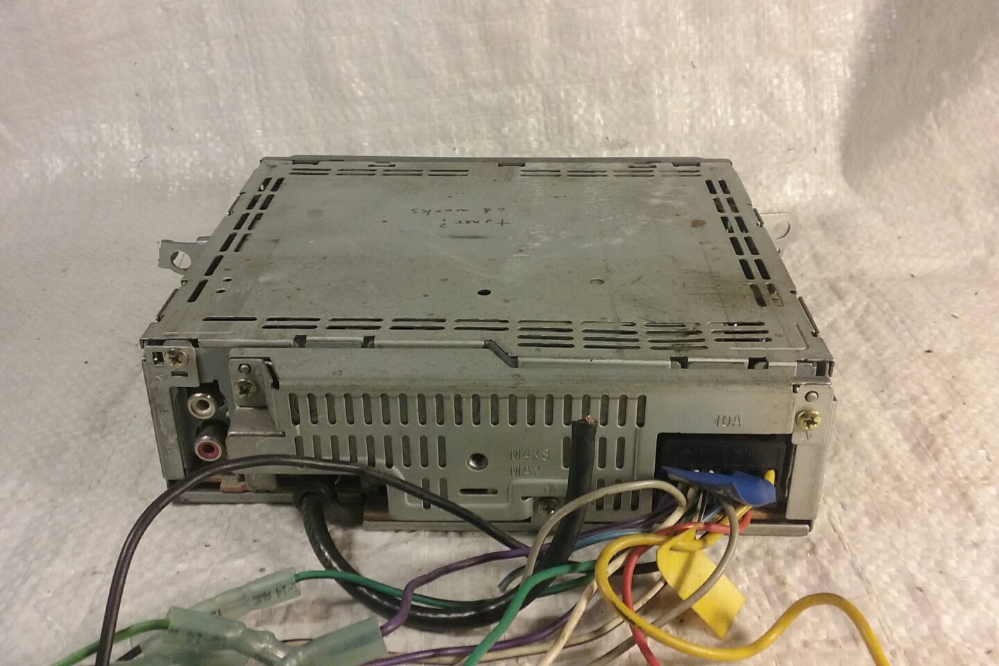 Pioneer DEH 12 CD Player not sure if tuner works sold as is